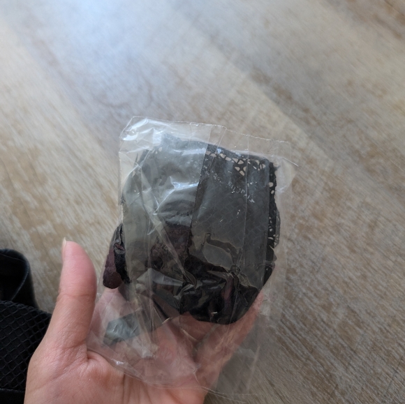 Black corset - Picture 2 of 3